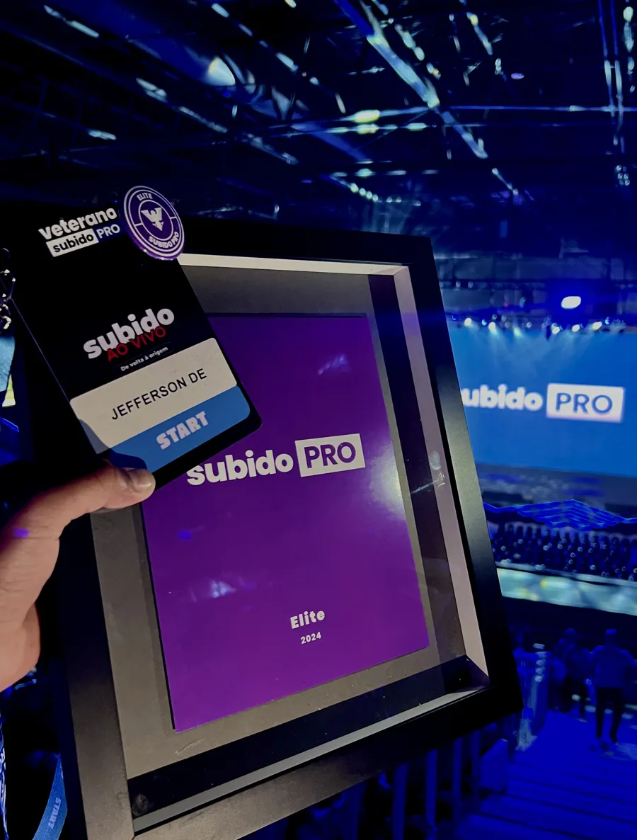 Placa Subido Pro Elite e credencial de Jefferson Machado